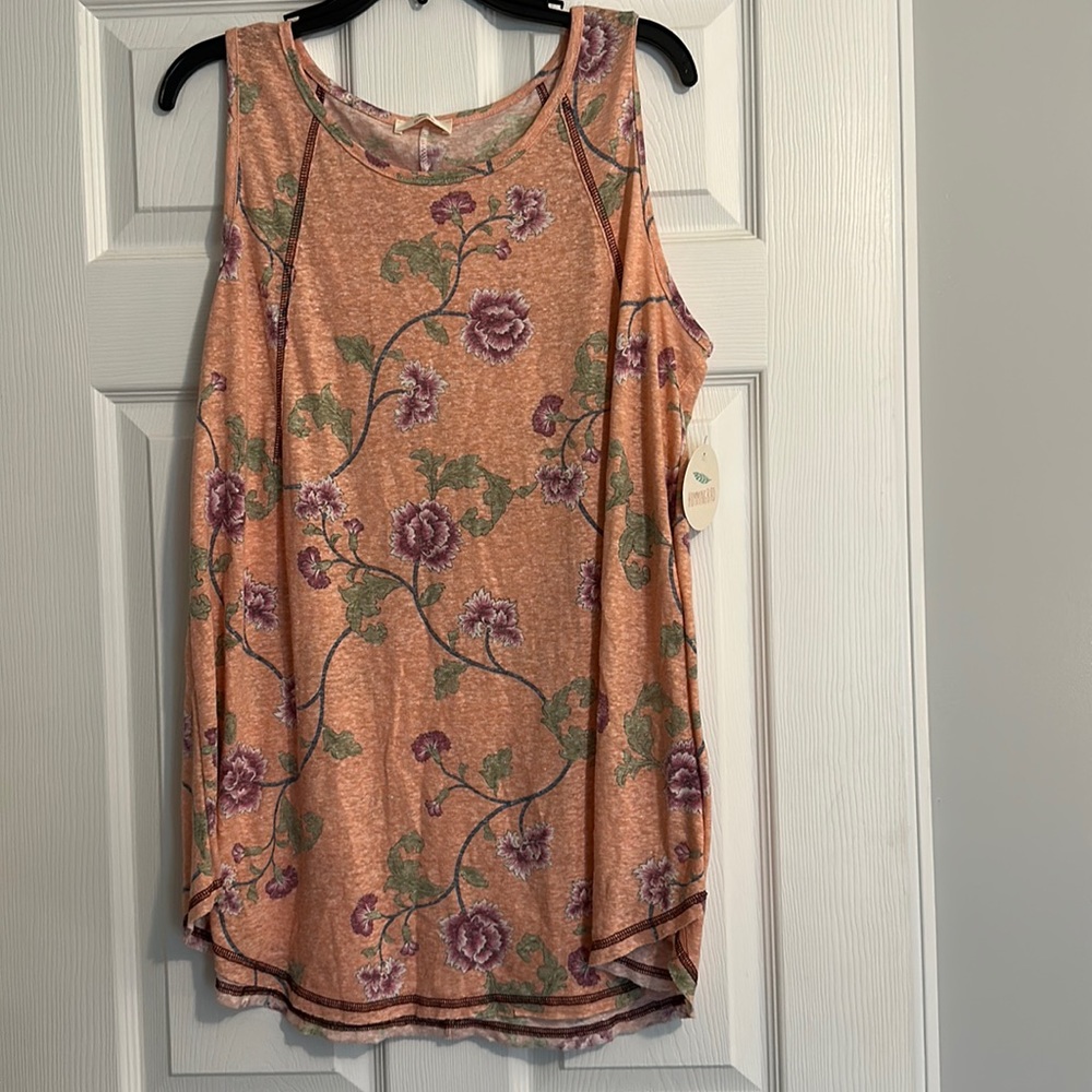 NWT hummingbird brand tank top